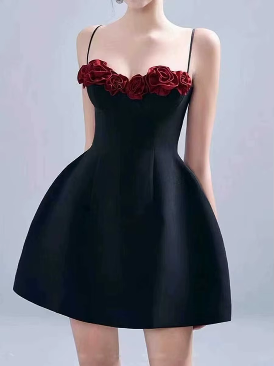 Larisa Dress (XS-XL)
