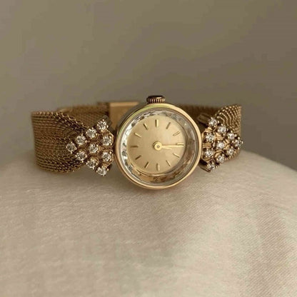 Amira watch